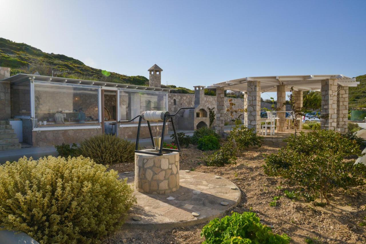 Hawk Stone Apartment Adamantas  Exterior photo