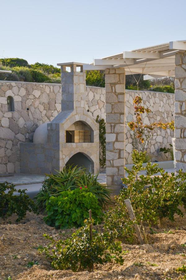 Hawk Stone Apartment Adamantas  Exterior photo